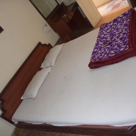 Hotel Neelkamal Indore Esterno foto