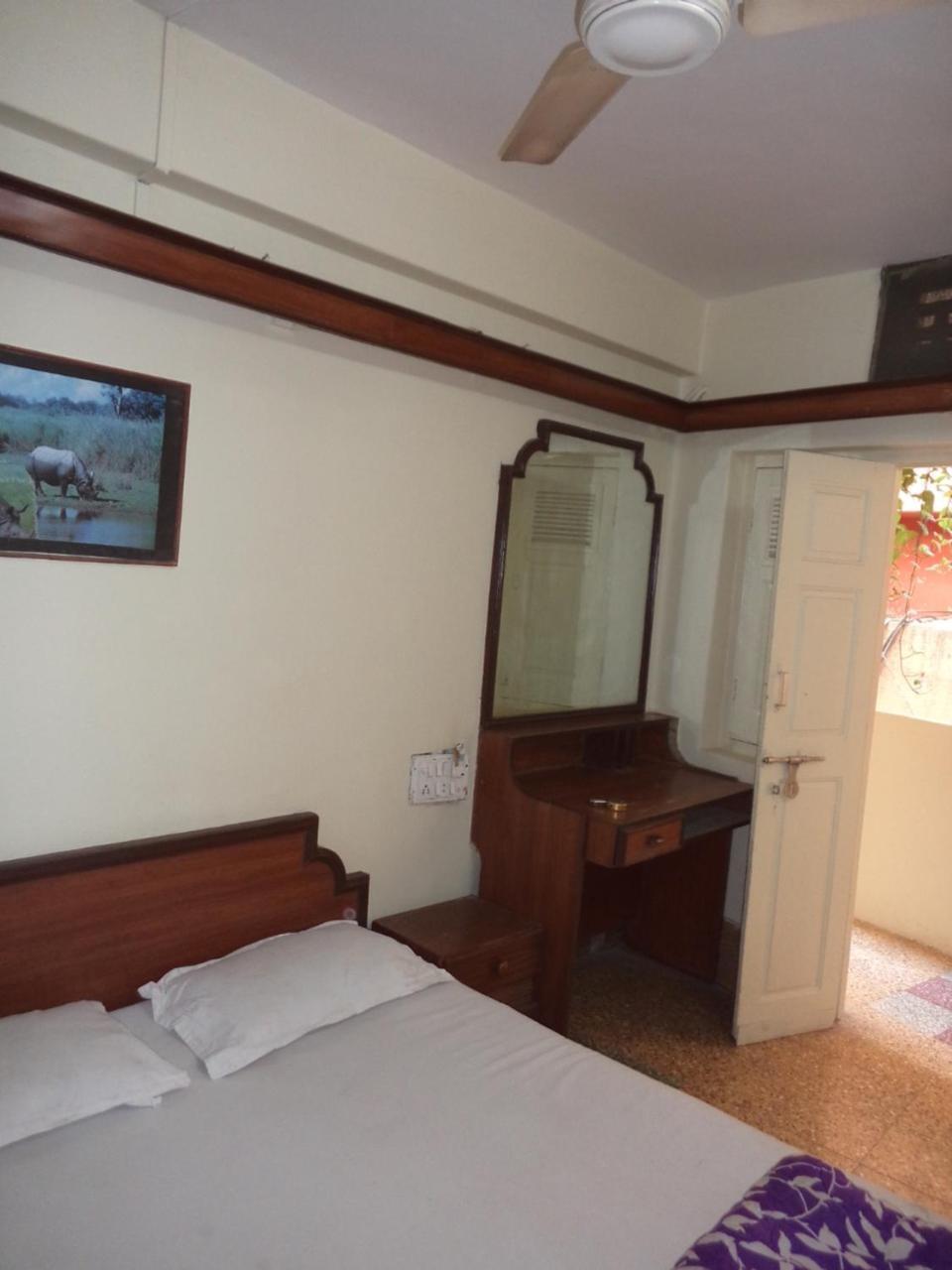 Hotel Neelkamal Indore Esterno foto
